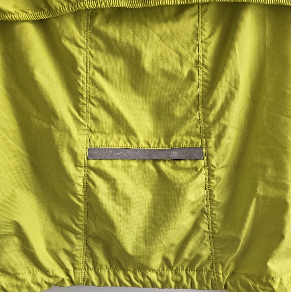 ASICS Women's 2-n-1 Jacket - Picture 13 of 16